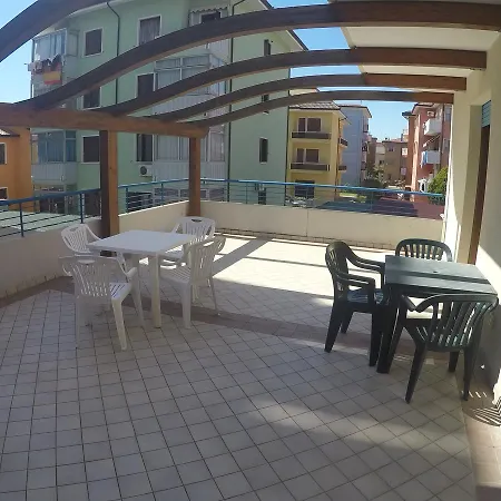 Anna Apartment *